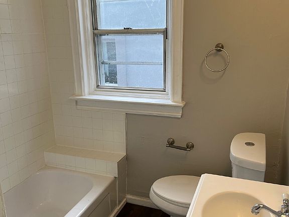 5th image of 20 Vine St