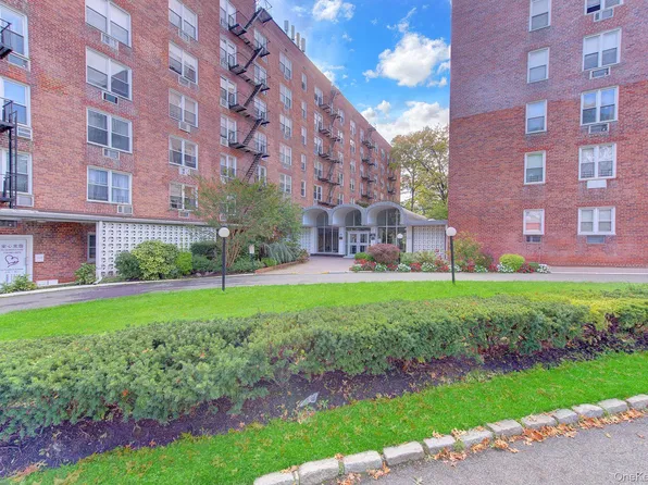 54-44 Little Neck Parkway #4T, Little Neck, NY 11362