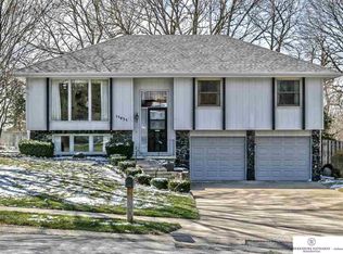 15435 Y St, Omaha, NE 68137