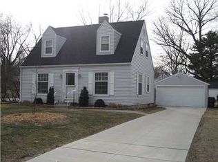 545 31st St SE, Cedar Rapids, IA 52403