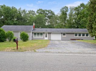 29 Cheney Rd, Pomfret Center, CT 06259