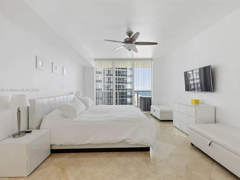 1830 S Ocean Dr — Photo 6