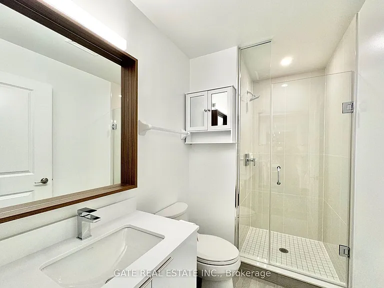 543 E Richmond St W #1423 — Photo 8