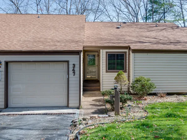 347 Lake Catherine Cir, Crossville, TN 38558