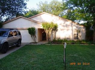 6504 Massey Ct, North Richland Hills, TX 76182