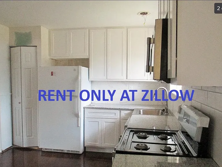 3441 Ipswich Ln — Photo 2