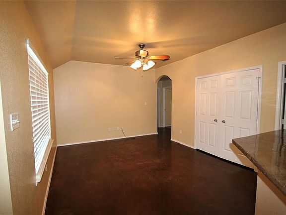 3rd image of 147 Lindas Creek Ln