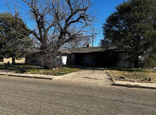2021 Axtell St, Clovis, NM 88101