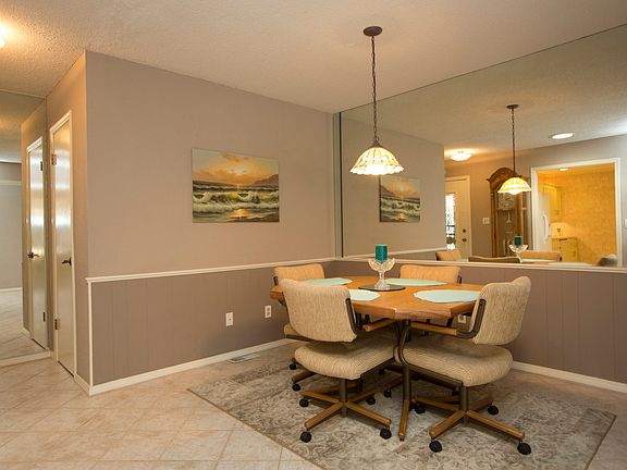 Spacious Dining Area