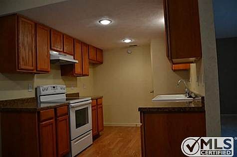 5th image of 3906 Hillsdale Ln