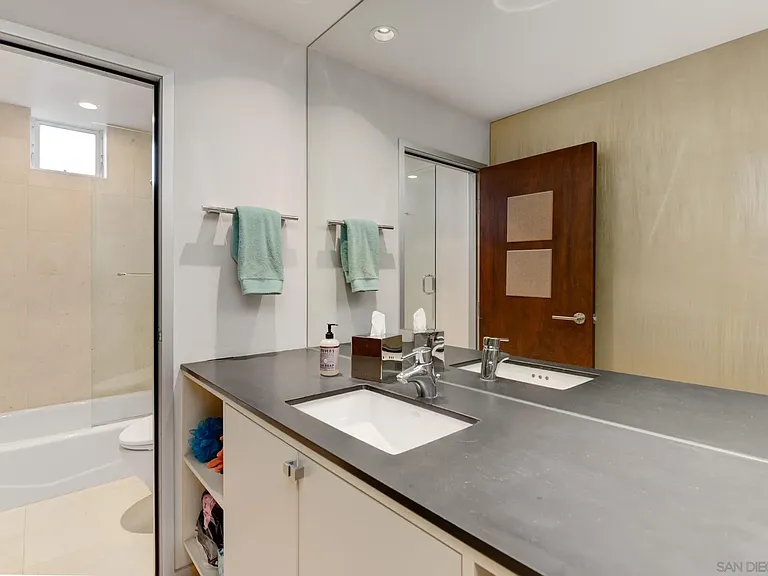 435 Ravina St — Photo 32