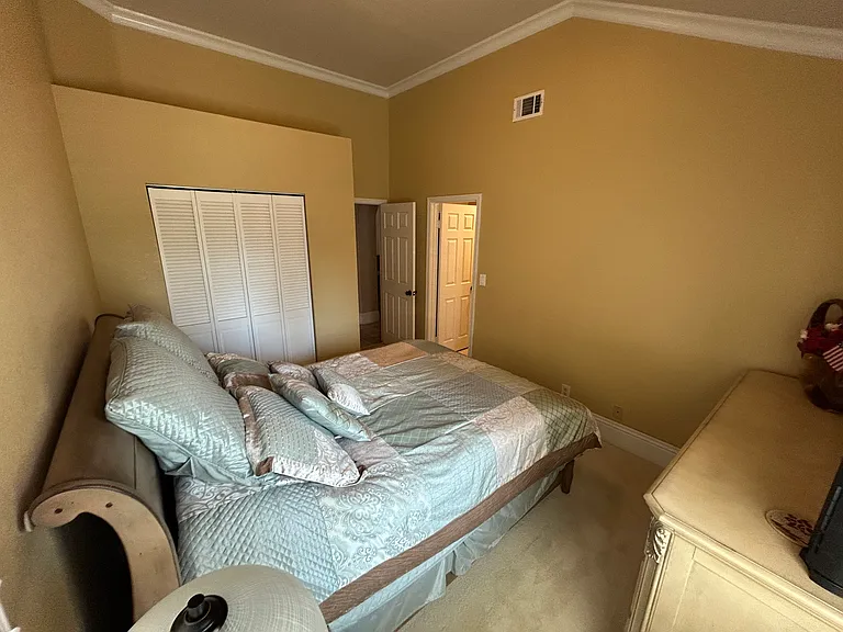 605 Amy Ct #B — Photo 3
