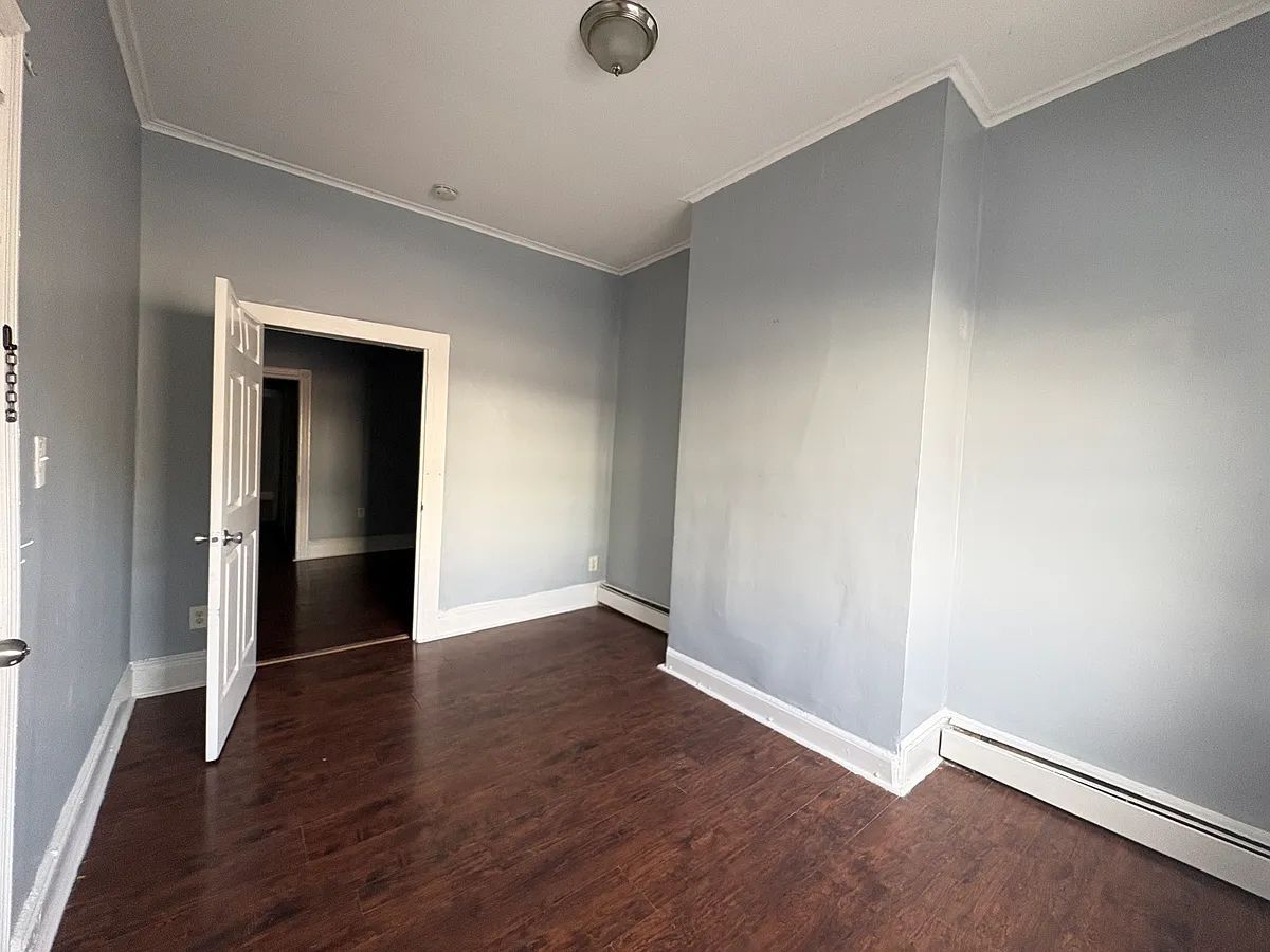 Building Photo - 71 Williams Ave #1