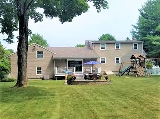 51 Woodruff Rd, Walpole, MA 02081