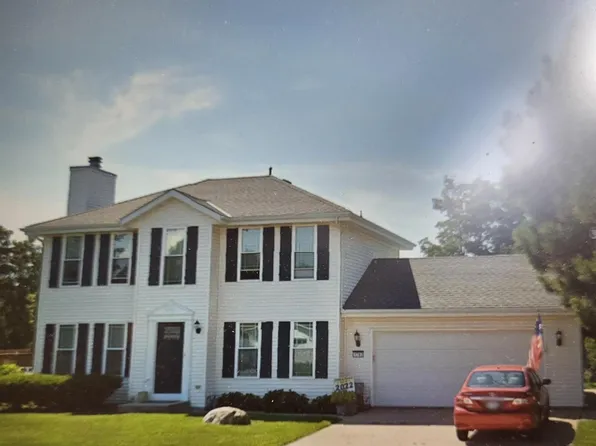 1793 Thomas DRIVE, East Troy, WI 53120