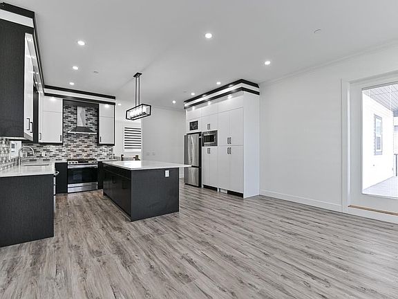 5th image of 32741 Carter Ave