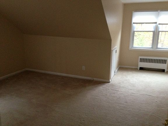 Huge MBR with 2 huge closets