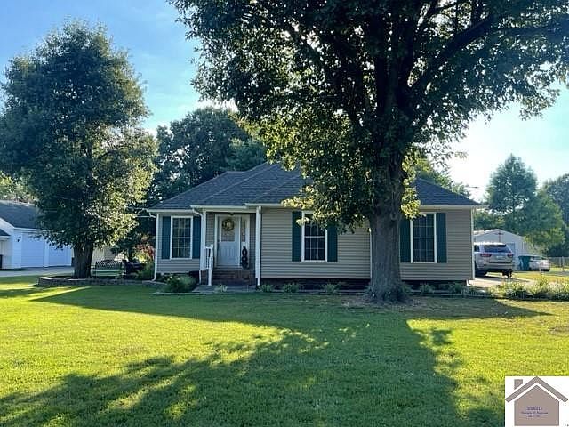 1st image of 155 Mesa Dr