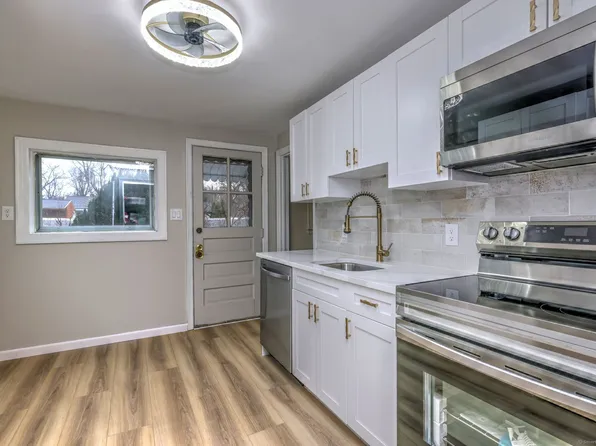 43 Allen Road, North Haven, CT 06473