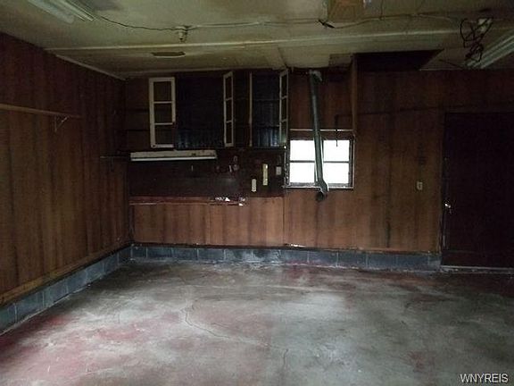2nd image of 21 Somerville Ave