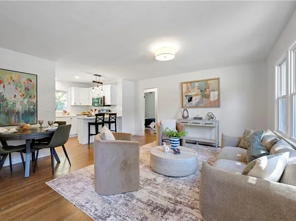 5408 W 72nd St, Prairie Village, KS 66208