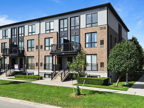 3rd image of 1208 Main St E #201