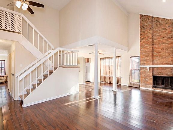 4th image of 3405 Castle Rock Ln