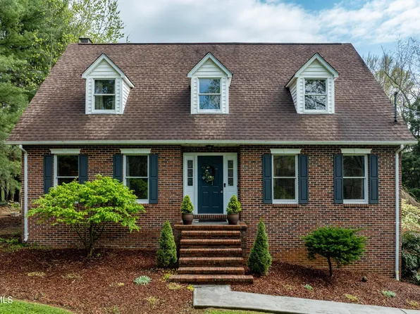 2148 Dave Buck Rd, Johnson City, TN 37601