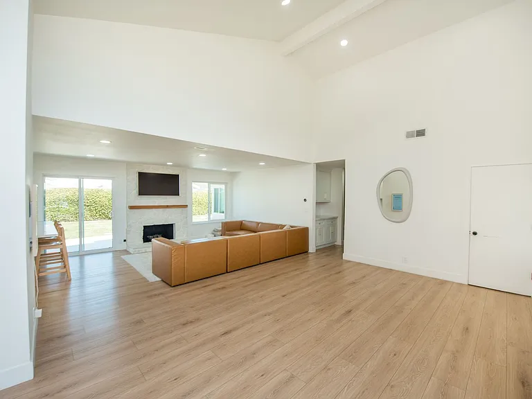 9891 Hot Springs Dr — Photo 17