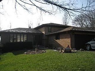 1st image of 842 E Lawrence Ave