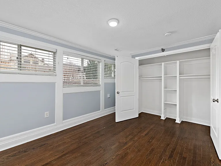 4544 Summit St — Photo 42