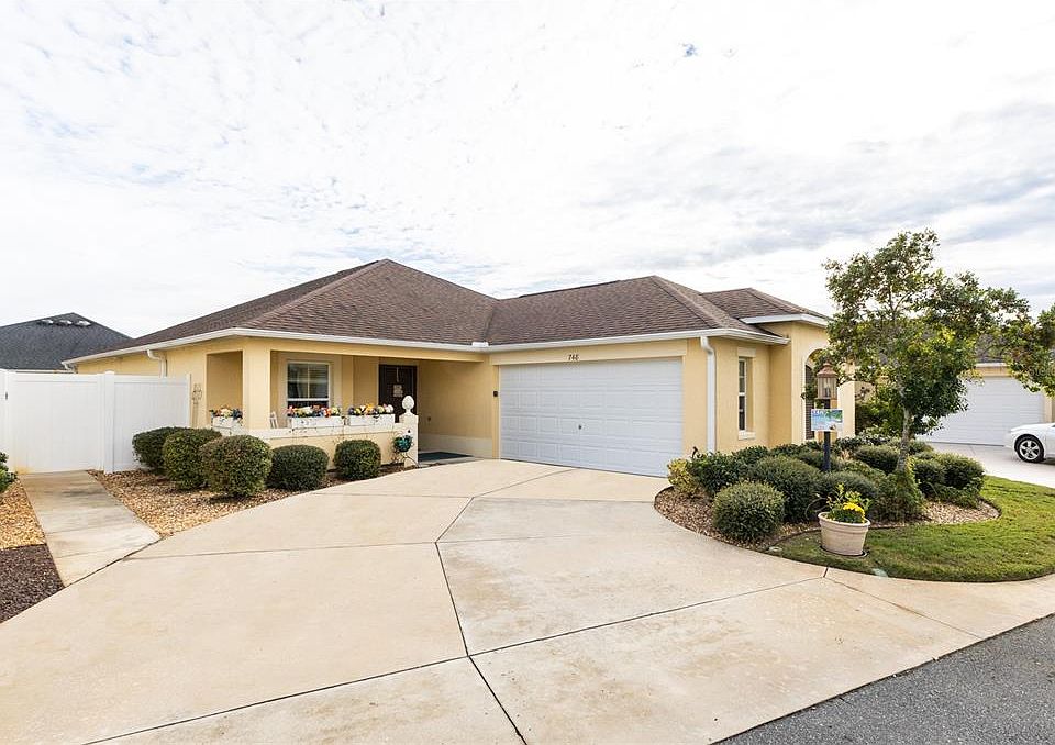 1st image of 748 Beauclair Pl