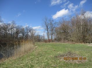 621 Yellowstone Dr, Hebron, IN 46341