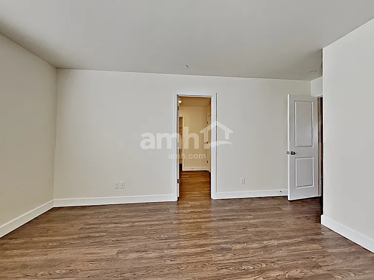 10630 138th St E — Photo 10