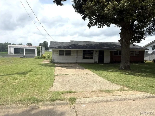 701 Michael St, Kennett, MO 63857