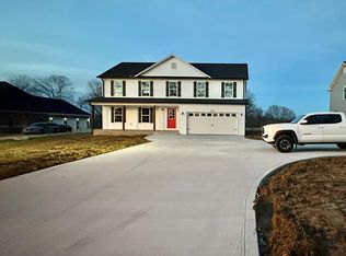 1089 W Cemetery Rd, Cookeville, TN 38506