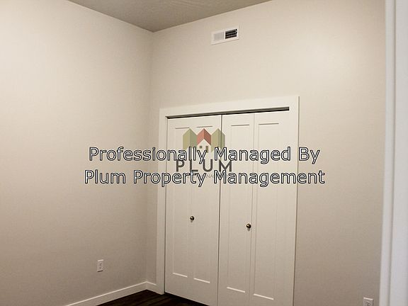 3rd image of 205 Hickory St APT 106
