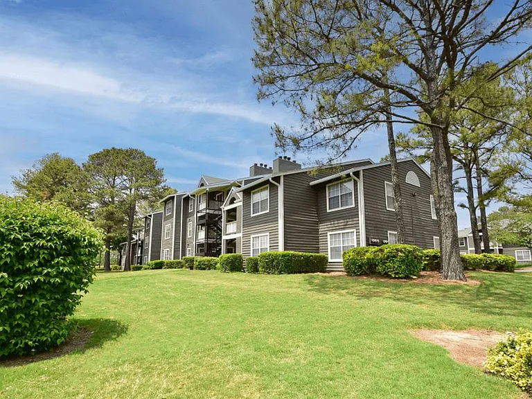 Riverset Apartments — Photo 43