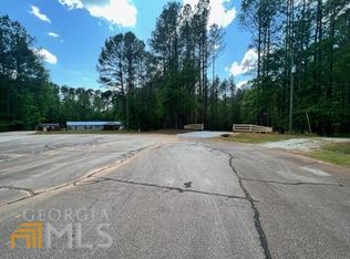 1081 Indian Bend Dr, Rutledge, GA 30663