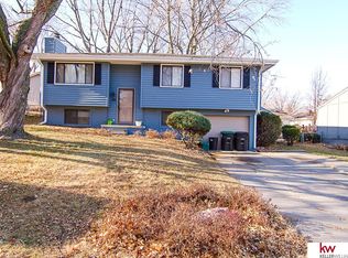 6368 S 137th St, Omaha, NE 68137