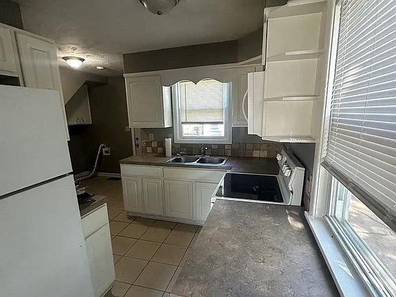 2nd image of 404 W 30th Ave