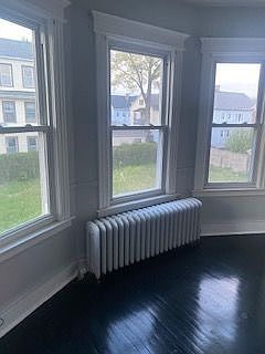 2nd image of 8 Kent St