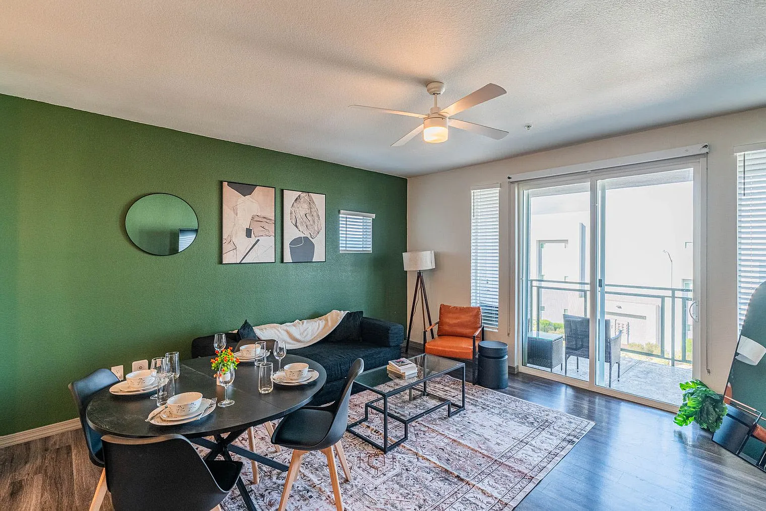 2 bed, 2.0 bath, 1044 sqft, $3,023 — Photo 1