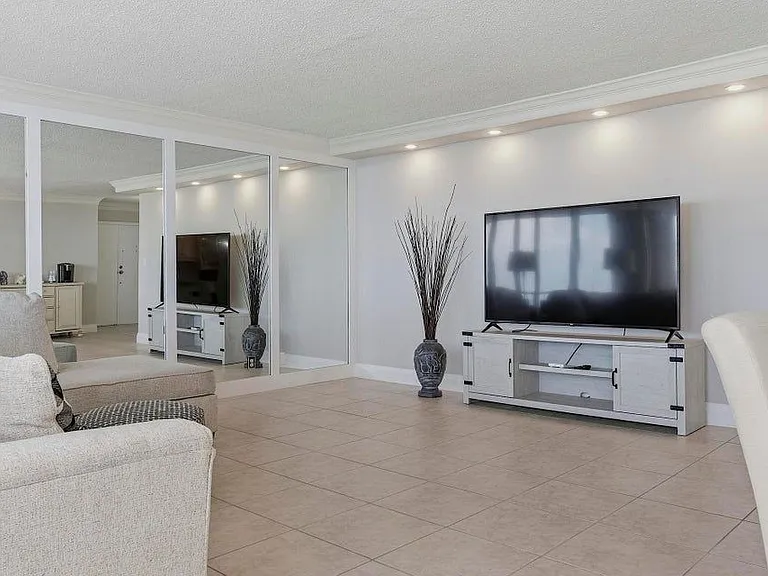 4280 Galt Ocean Dr #L — Photo 4