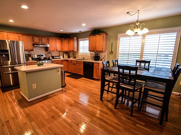 3rd image of 5402 Castle Bar Ln