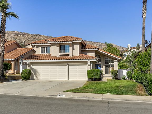 3rd image of 9600 Pebble Brook Dr