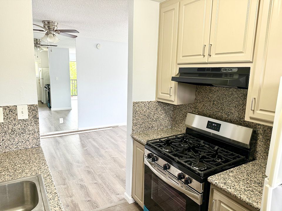 1st image of 4549 Greenholme Dr APT 4