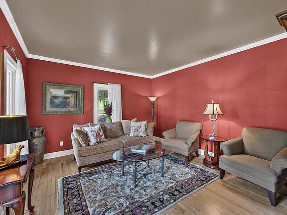 5th image of 6 Roundhill Ct