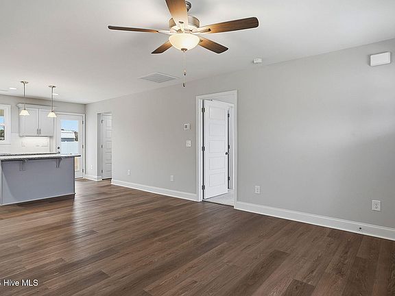 4th image of 244 Rae Street