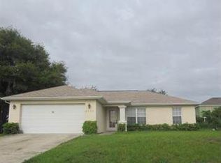 2709 NE 1st Pl, Cape Coral, FL 33909